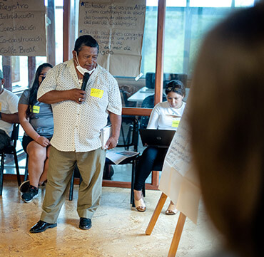 Participantes ratifican su compromiso con la visión y prototipos del sistema de alimentos del mar de Galápagos. 32